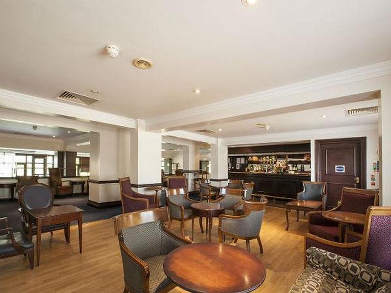 Travelodge Bath Waterside Екстериор снимка