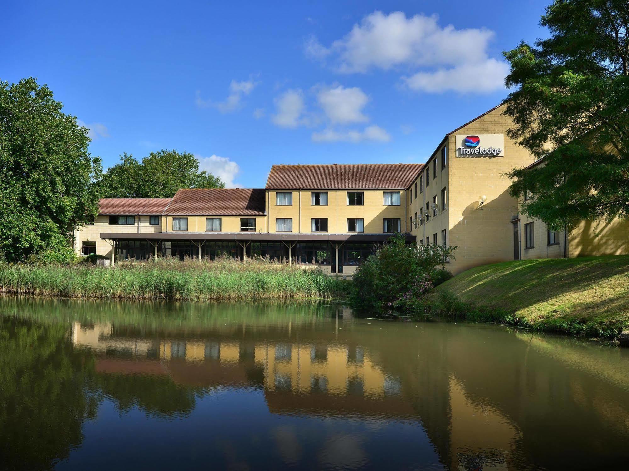 Travelodge Bath Waterside Екстериор снимка